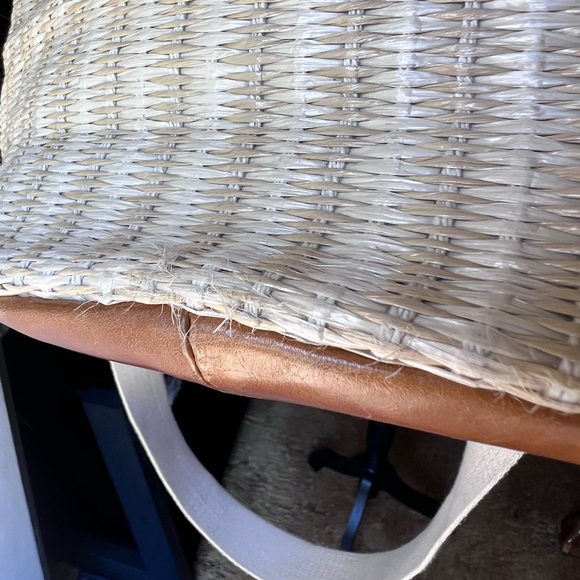 HOBO Sheila Bucket - Natural Straw bucket bag. - Picture 16 of 17